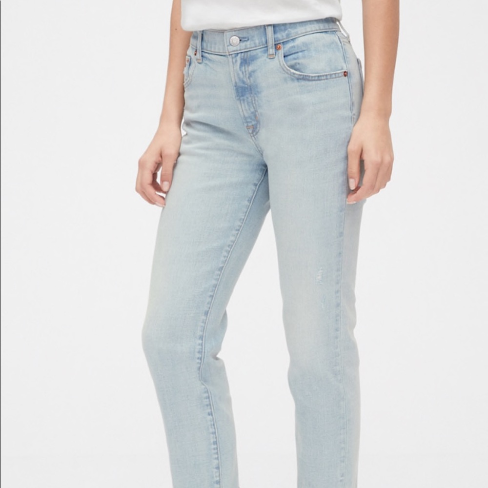 Gap Relaxed Boyfriend Jean